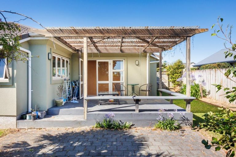 Photo of property in 9 Woodgate Court, Fitzherbert, Palmerston North, 4410