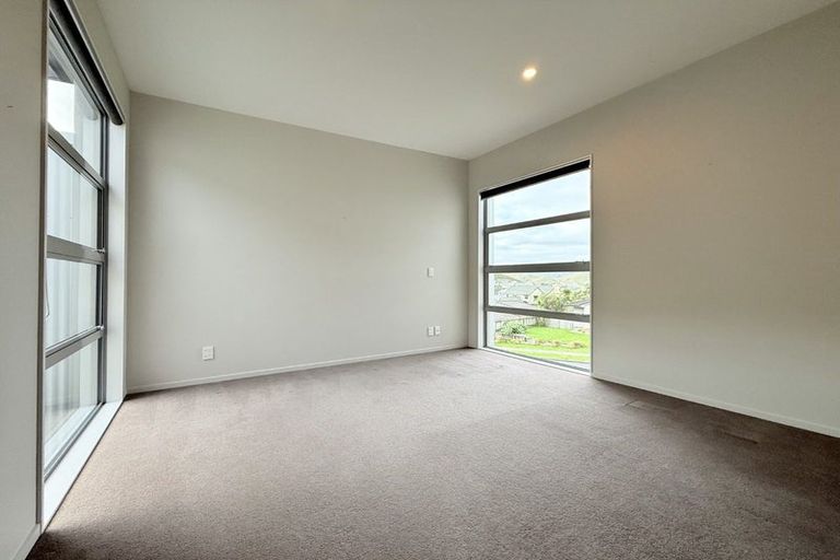 Photo of property in 36a Erlestoke Crescent, Churton Park, Wellington, 6037