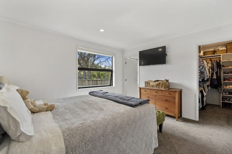 Photo of property in 5 Mackillop Way, Brooklands, New Plymouth, 4310