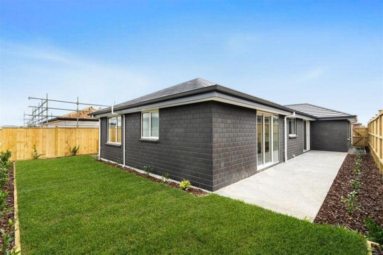 Photo of property in 17 Lusitano Drive, Karaka, Papakura, 2113