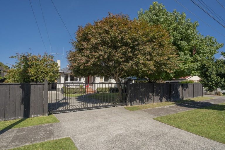 Photo of property in 19a Pemberton Crescent, Greerton, Tauranga, 3112