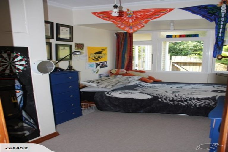 Photo of property in 43a Collins Avenue, Tawa, Wellington, 5028