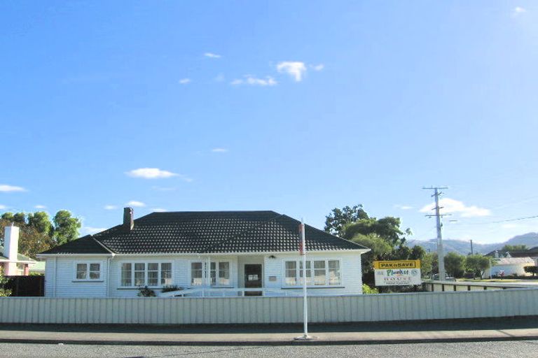 Photo of property in 33 Logan Street, Ebdentown, Upper Hutt, 5018