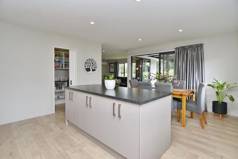 Photo of property in 2 Stratford (pvt) Way, Rangiora, 7400