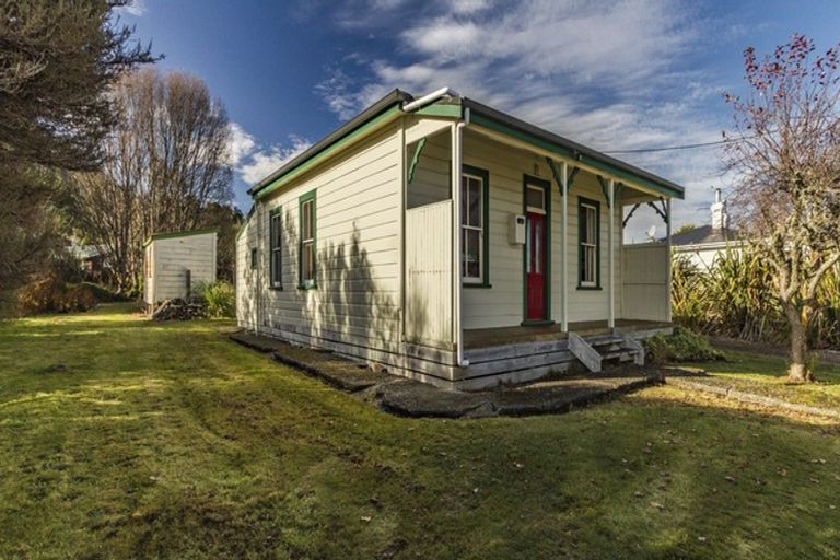 Photo of property in 23 Railway Row, Ohakune, 4625