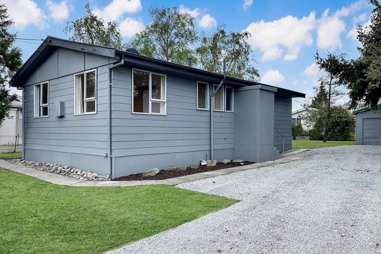 Photo of property in 47 Hopkins Road, Twizel, 7901