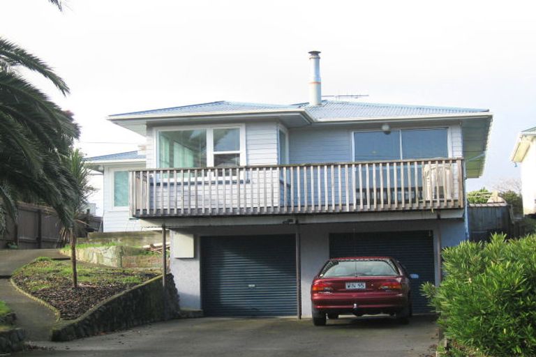 Photo of property in 46 Gray Avenue, Paraparaumu Beach, Paraparaumu, 5032