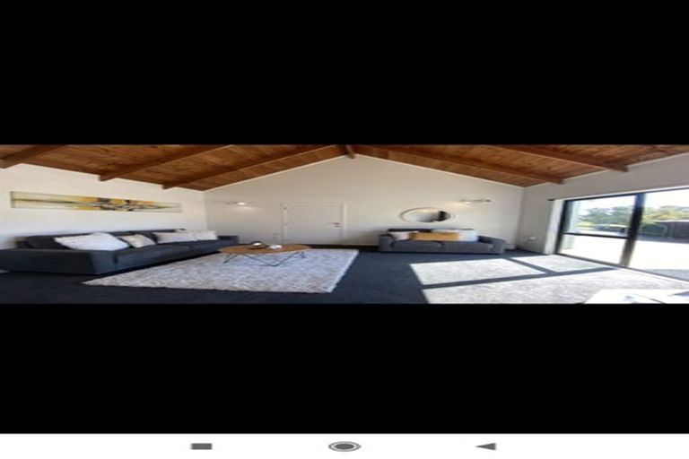 Photo of property in 74 Rhinevale Close, Henderson, Auckland, 0612