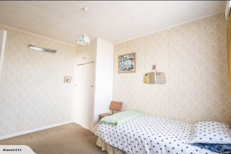 Photo of property in 3 Marine Parade, Eastbourne, Lower Hutt, 5013