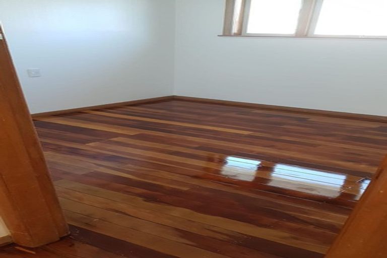 Photo of property in 19 Carlisle Street, Levin, 5510