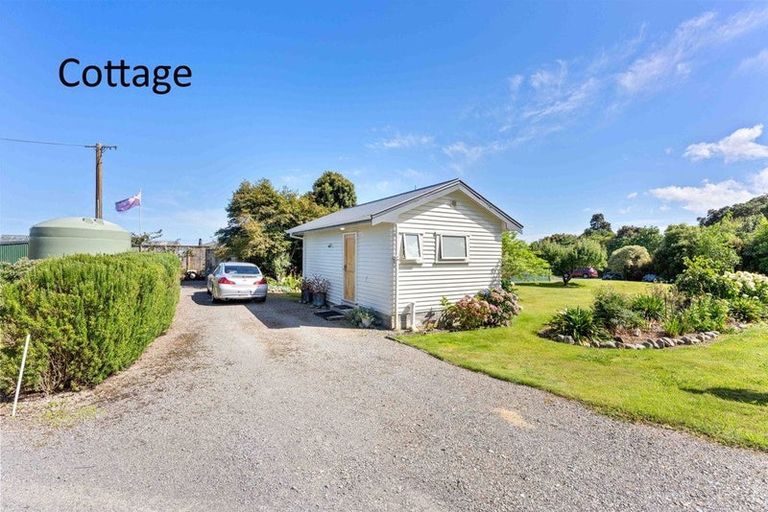 Photo of property in 3 Sutton Road, Te Horo, Otaki, 5582
