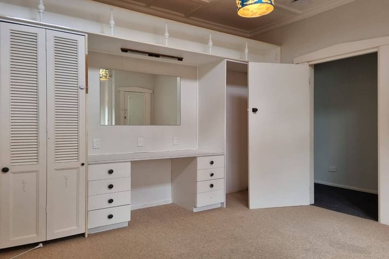 Photo of property in 130 Pendarves Street, New Plymouth, 4312