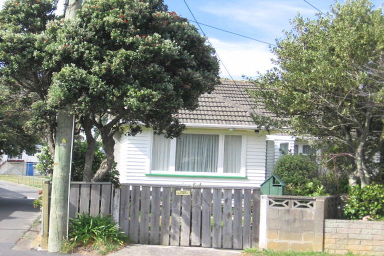 Photo of property in 10 Whanganui Street, Miramar, Wellington, 6022