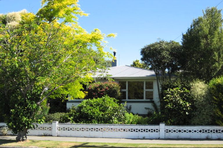 Photo of property in 53 Staveley Street, Avonhead, Christchurch, 8042