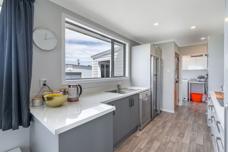 Photo of property in 11 Brand Road, Kennington, Invercargill, 9871