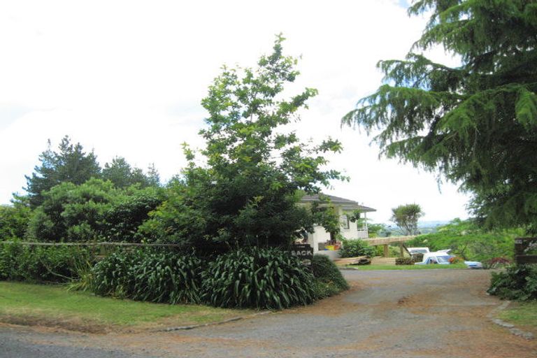 Photo of property in 169 Lewis Road, Karaka, Papakura, 2580