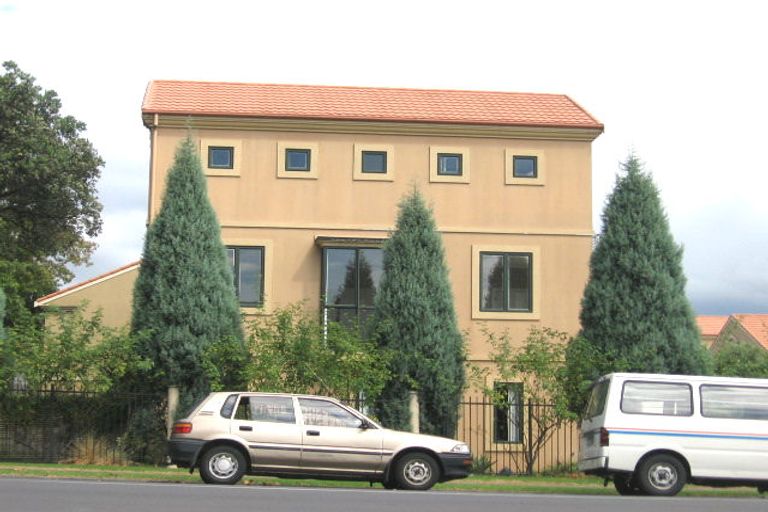 Photo of property in Tuscany Towers, 43/1 Ambrico Place, New Lynn, Auckland, 0600