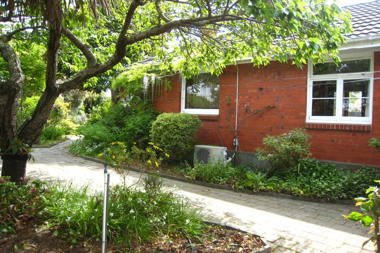 Photo of property in 33 Hill View Crescent, Highfield, Timaru, 7910