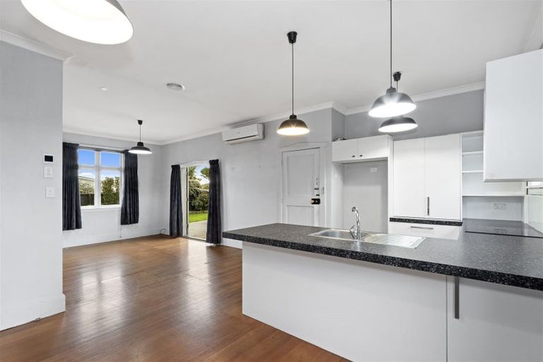 Photo of property in 16 Lincoln Road, Hillmorton, Christchurch, 8024