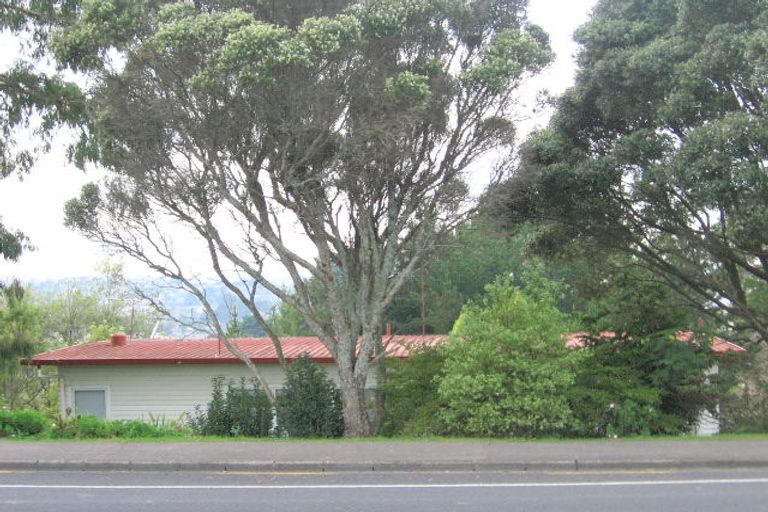 Photo of property in 307 Don Buck Road, Massey, Auckland, 0614
