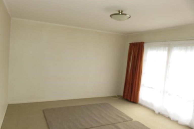 Photo of property in 3a Thurleigh Grove, Karori, Wellington, 6012