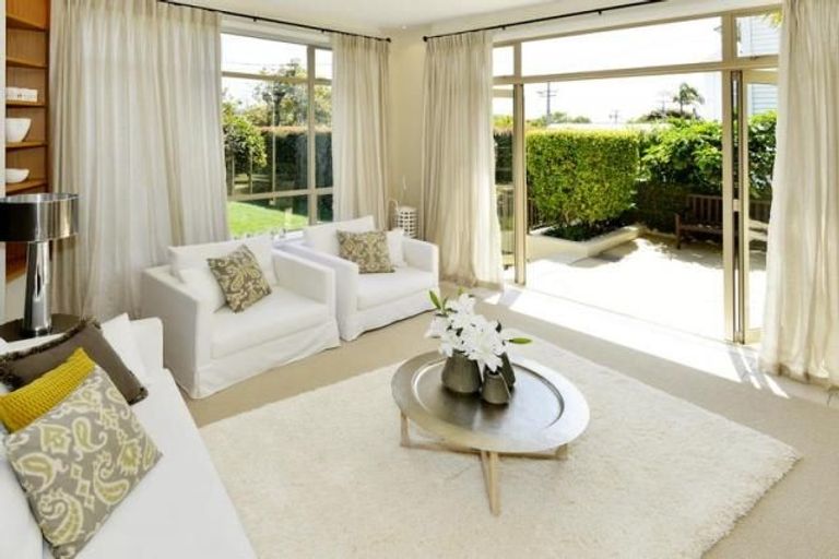 Photo of property in 29 Jubilee Avenue, Devonport, Auckland, 0624