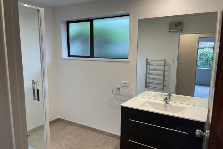 Photo of property in 2/367 Sawyers Arms Road, Harewood, Christchurch, 8051