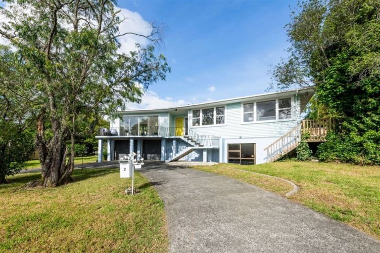 Photo of property in 2 Taioma Crescent, Te Atatu Peninsula, Auckland, 0610