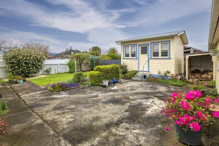 Photo of property in 145 Queen Street West, Levin, 5510