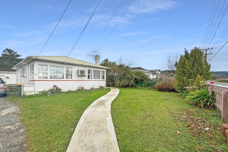 Photo of property in 45 Wainuiomata Road, Wainuiomata, Lower Hutt, 5014