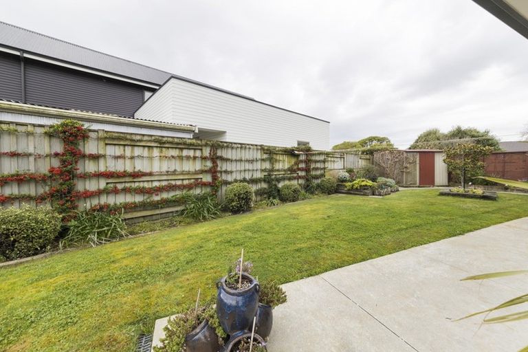 Photo of property in 30 Grand Oaks Drive, Awapuni, Palmerston North, 4412