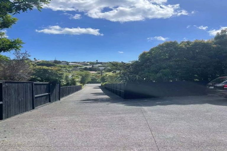 Photo of property in 24a Lyons Avenue, Murrays Bay, Auckland, 0630