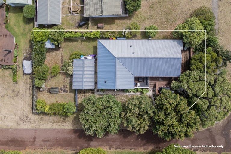 Photo of property in 2 Bagnall Place, Pauanui, Hikuai, 3579