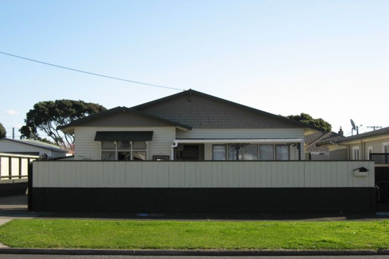 Photo of property in 36 Newton Street, Fitzroy, New Plymouth, 4312