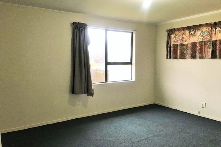 Photo of property in 1/22 Silver Creek Road, Weymouth, Auckland, 2103