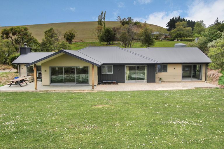 Photo of property in 22 Kinnaird Street, Herbert, Oamaru, 9495