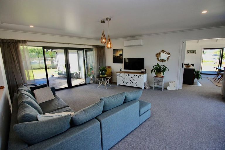 Photo of property in 70 Leeward Drive, Whitianga, 3510
