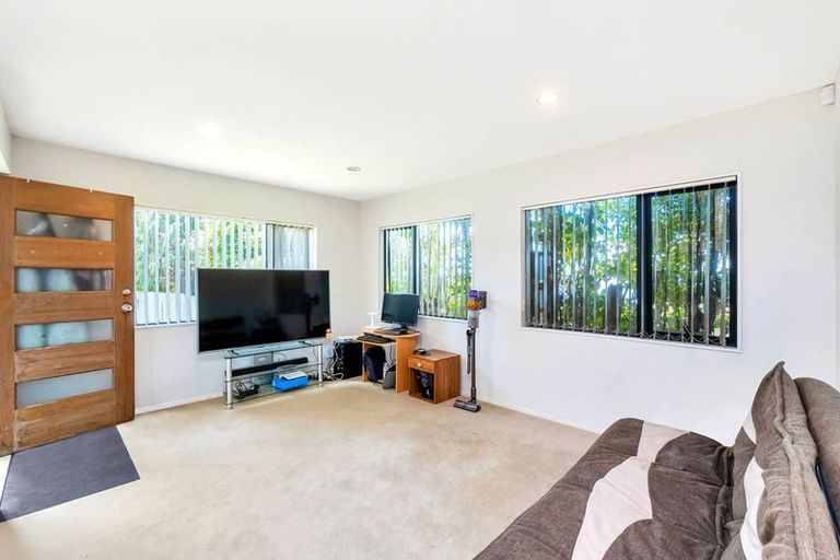 Photo of property in 70d Glengarry Road, Glen Eden, Auckland, 0602