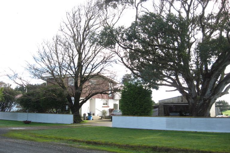 Photo of property in 33 Bay View Road, Woodend, Invercargill, 9877