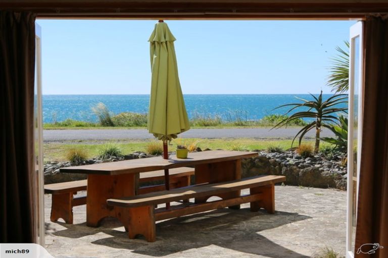 Photo of property in 124 North Shore Road, Eskdale, Napier, 4182