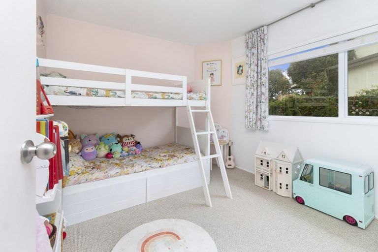 Photo of property in 12 Park Hill Road, Birkenhead, Auckland, 0626