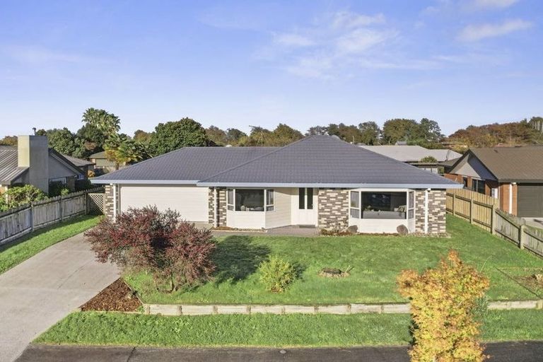 Photo of property in 43 Admiral Crescent, Flagstaff, Hamilton, 3210