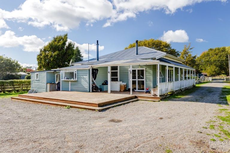 Photo of property in 37 Newman Road, Eketahuna, 4900