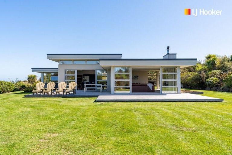 Photo of property in 28 Kayforce Road, Ocean View, Dunedin, 9035