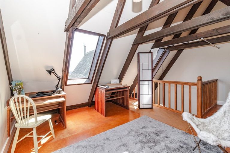 Photo of property in 20 Shakespeare Road, Bastia Hill, Whanganui, 4500