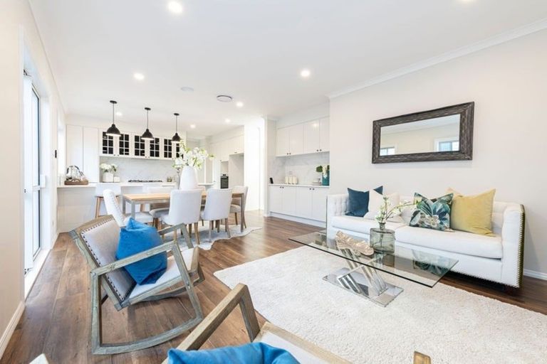 Photo of property in 56 Hikuawa Road, Flat Bush, Auckland, 2019