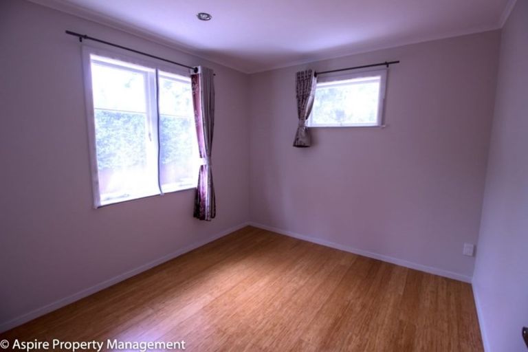 Photo of property in 19a Lynden Avenue, Hillcrest, Auckland, 0627