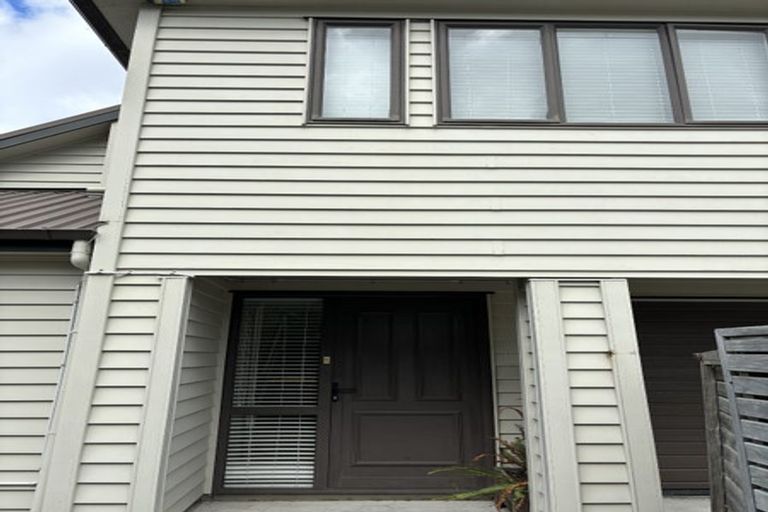 Photo of property in 32a Bleakhouse Road, Howick, Auckland, 2014