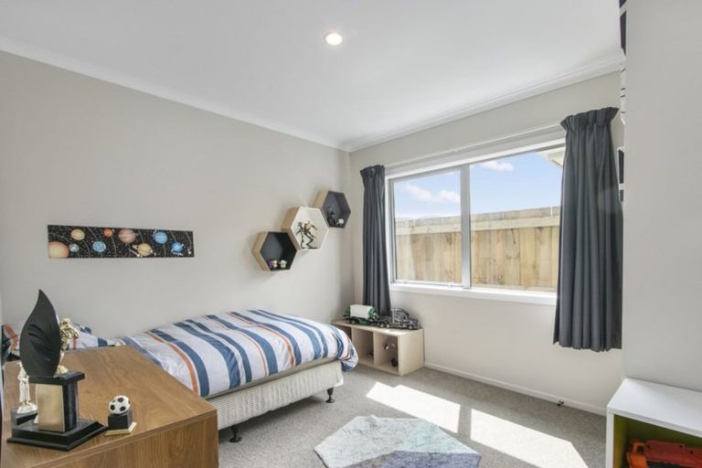 Photo of property in 14 Reubens Farm Lane, Taita, Lower Hutt, 5011