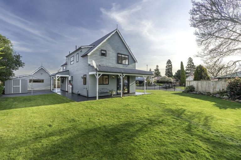 Photo of property in 12 Chokebore Place, Sockburn, Christchurch, 8042